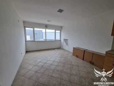 Под наем помещения, офиси, склад 260кв. м. в гр. Асеновград
