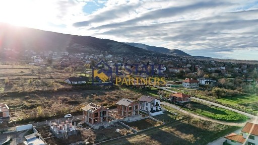 Къща в Пловдив, област-с. Брестник площ 172 цена 316000