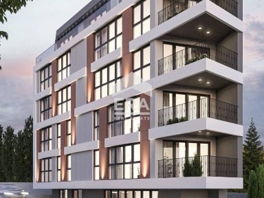 Двустаен югоизточен апартамент за продажба, с голяма дневна и паркомяс