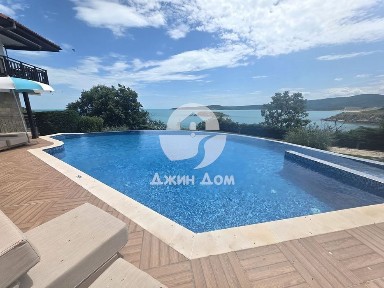 Двустаен апартамент с ФРОНТАЛНА ГЛЕДКА МОРЕ в к-с „Св. Тома“, Созопол