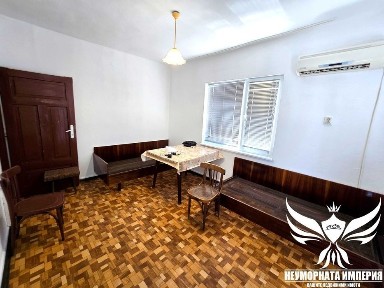 Продавам тристаен 76кв с 1/3 двор в Асеновград кв. Стадиона