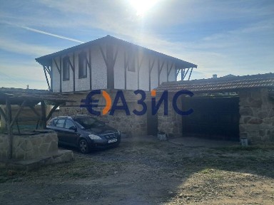 Двуетажна къща в с. Бата, България, 134 кв. м, 560 кв. м двор, цена