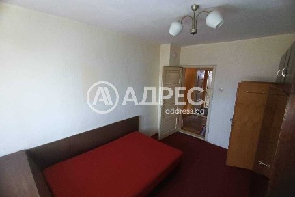 Просторен апартамент в централната част на гр. Исперих!