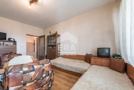 Двустаен, ексклузивен, югоизточен апартамент за продажба, с отделна ку