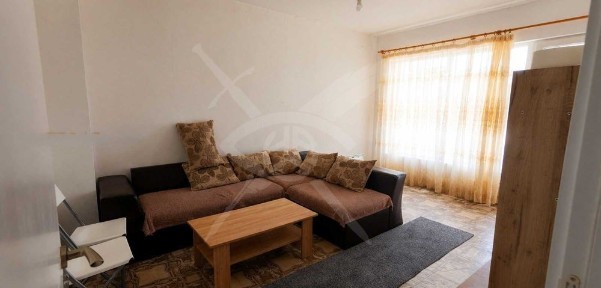 Двустаен апартамент - кв. Тракия - 11897011