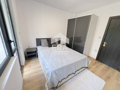 Тристаен апартамент за продажба след основен ремонт, кв. Трошево, гр