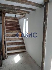 2-етажна къща 170 кв. м. с двор 865 кв. м. В С. Извор, обл. Бургас