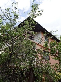 Просторна вила в м-т Ракитника, морска панорама и близост до плаж и спирка