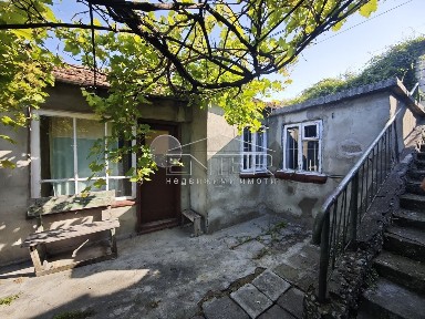 Къща в Варна-Христо Ботев площ 53 цена 80000