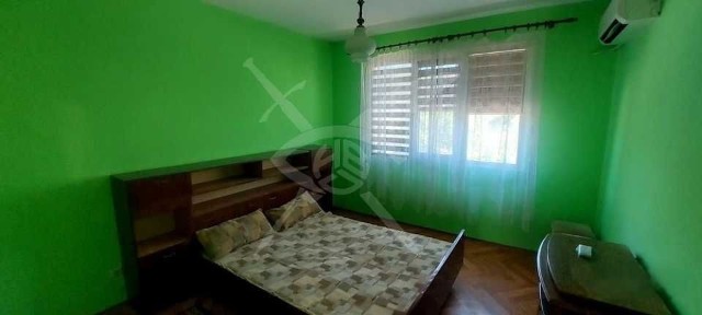 Тристаен апартамент в района на Възраждане 3 - 106066