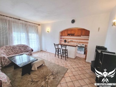 Продавам тристаен/двуетажен мезонет 87РЗПкв гр. Асеновгрд, център