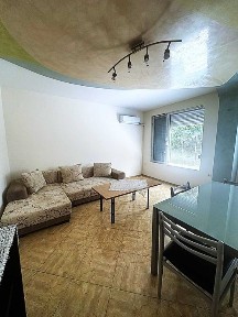 Двустаен Кършияка в района на Новотела и х-л Марица
