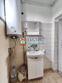 Готова за нанасяне къща с просторен парцел в с. Винарско, България, 129 000 евро