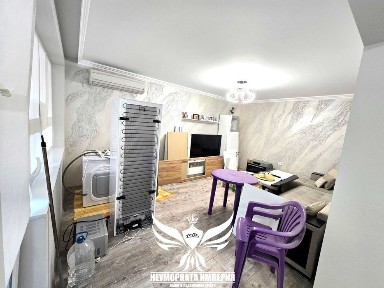 Продавам тристаен апартамент 2ет 120кв в Асеновград, широк център