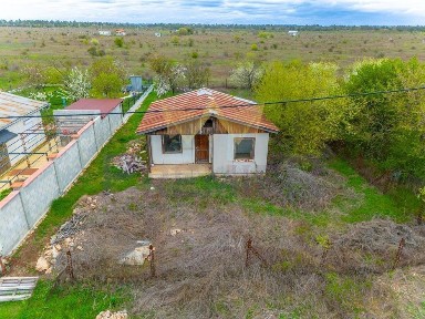 Къща в Добрич, област-с. Топола площ 37 цена 37000