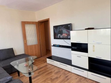 Тристаен, под наем, ж. к. Левски