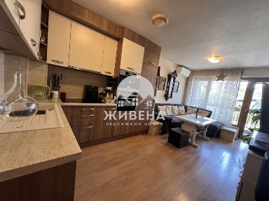 Продава обзаведен 3-стаен апартамент, м-т Сотира