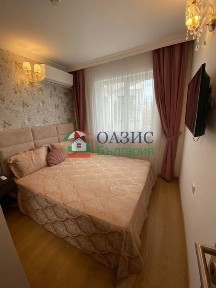 Луксозен апартамент с 2 спални в 