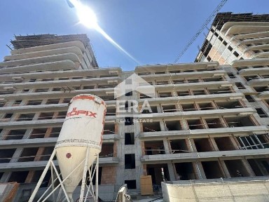 Двустаен, ексклузивен, южен апартамент за продажба, със собствен двор