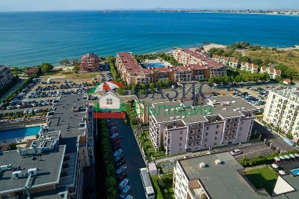 Напълно обзаведено студио с морска гледка в нов комплекс „Premier Fort