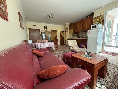 3-стаен в Варна, област-м-т Ален Мак площ 95 кв. м.