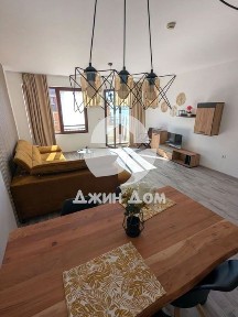 Двустаен апартамент на ПЪРВА ЛИНИЯ МОРЕ в к-с „Марина Kейп“, гр. Ахелой