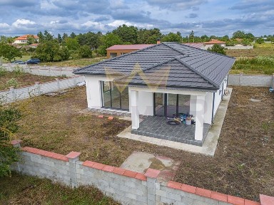 Къща в Добрич, област-с. Соколово площ 131 цена 175000