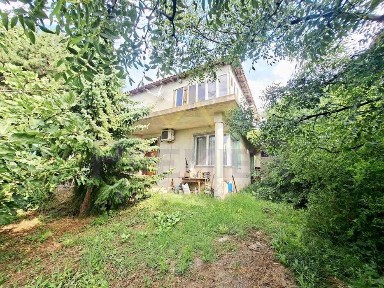 Къща в Варна-м-т Св. Никола площ 300 цена 479000