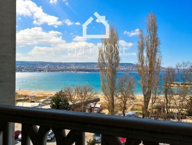 Двустаен апартамент с морска панорама, Варна
