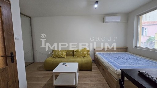 ТОП Студио под наем, Катедралата, гр. Варна * СРЕДЕН ЕТАЖ * КЛИМАТИ *