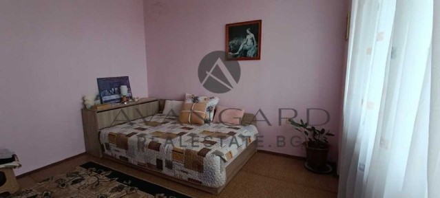 оф. 25549 Тристаен с четири отделни стаи/ Торо Гранде