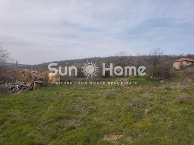 Продава се къща за ремонт в с. Костур, област Хасково, с площ 1470 кв.