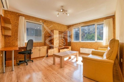Двустаен апартамент в жк. Стрелбище № 10347