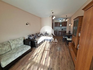 Продава обзаведен 2-стаен апартамент, к. к.Слънчев бряг