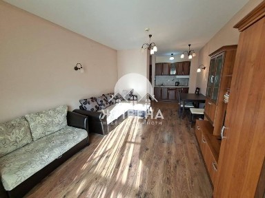 Продава обзаведен 2-стаен апартамент, к. к.Слънчев бряг