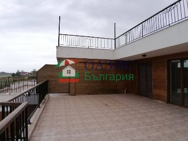 Голям 3-стаен апартамент на 3-ти етаж, Виниярдс Ризорт, Ахелой, България-172,58 кв. м.