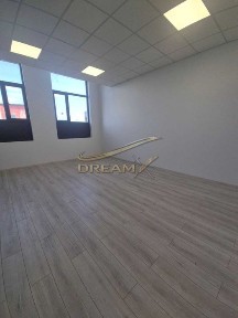 Офис под наем в Южен! 71912747