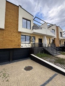оф. 25720 АКТ 16! Двуетажна къща/ Смирненски