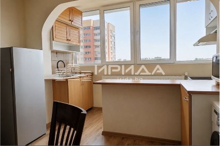 Продава двустаен апартамент в квартал Младост 3