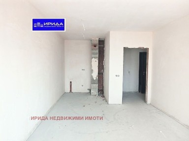 Двустаен апартамент в Бъкстон с тераса 20кв. м. с АКТ 16!