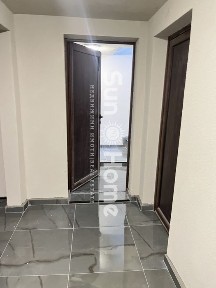 Етаж от къща с гараж и таванско помещение в Свиленград
