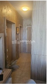 Тристаен апартамент в квартал Разсадникa