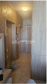 Тристаен апартамент в квартал Разсадникa