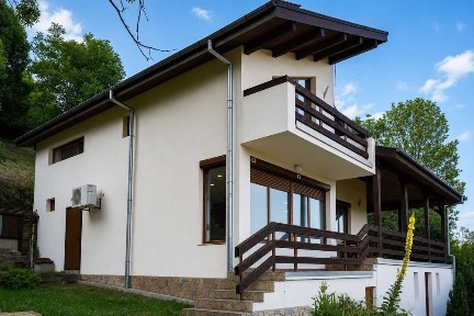 Продава се: къща с панорамни гледки