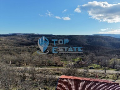 Къща с прекрасна панорама в село Длъжка поляна, област Търговище