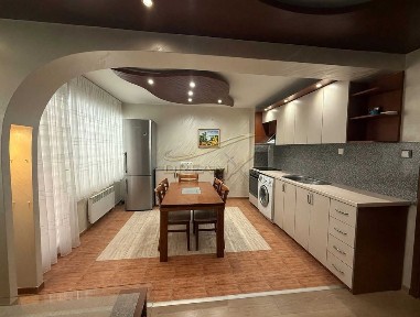 Тристаен ТОП апартамент под наем в Центъра! 71903007