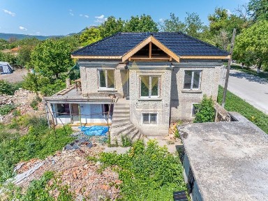 Къща в Варна, област-с. Златина площ 120 цена 64990