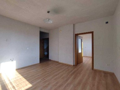 продавам къща в гр. Троян
