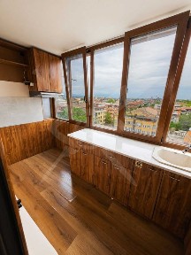 Тристаен апартамент в Кючук Париж 107837