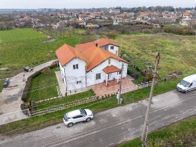 Къща в Добрич, област-с. Сенокос площ 320 цена 450000